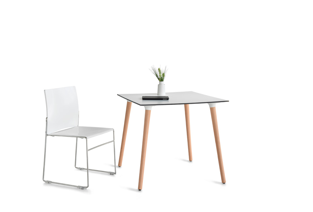 Auxiliary desks
